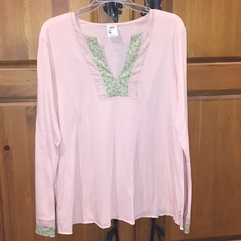 Old Navy Maternity 👣 Top
